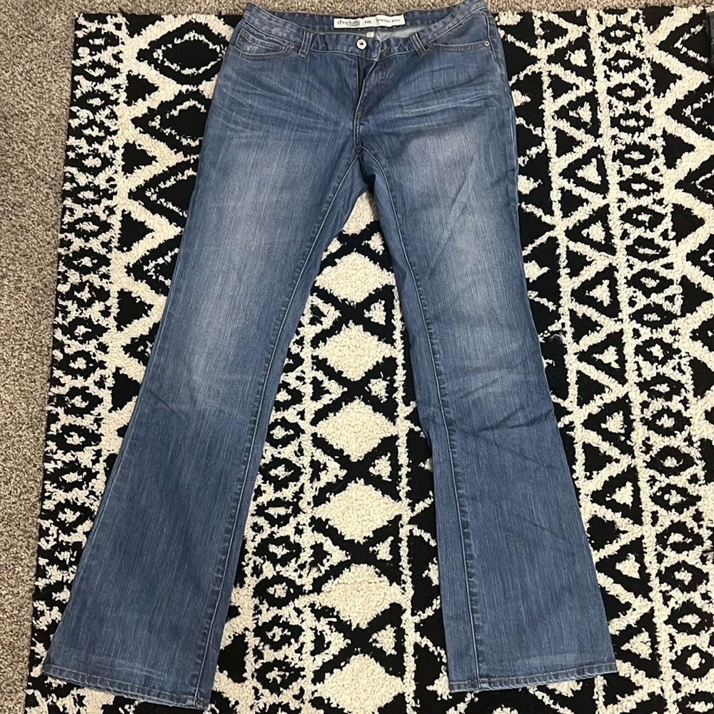 Old style jeans. Good pair just time for something new. 10 long
